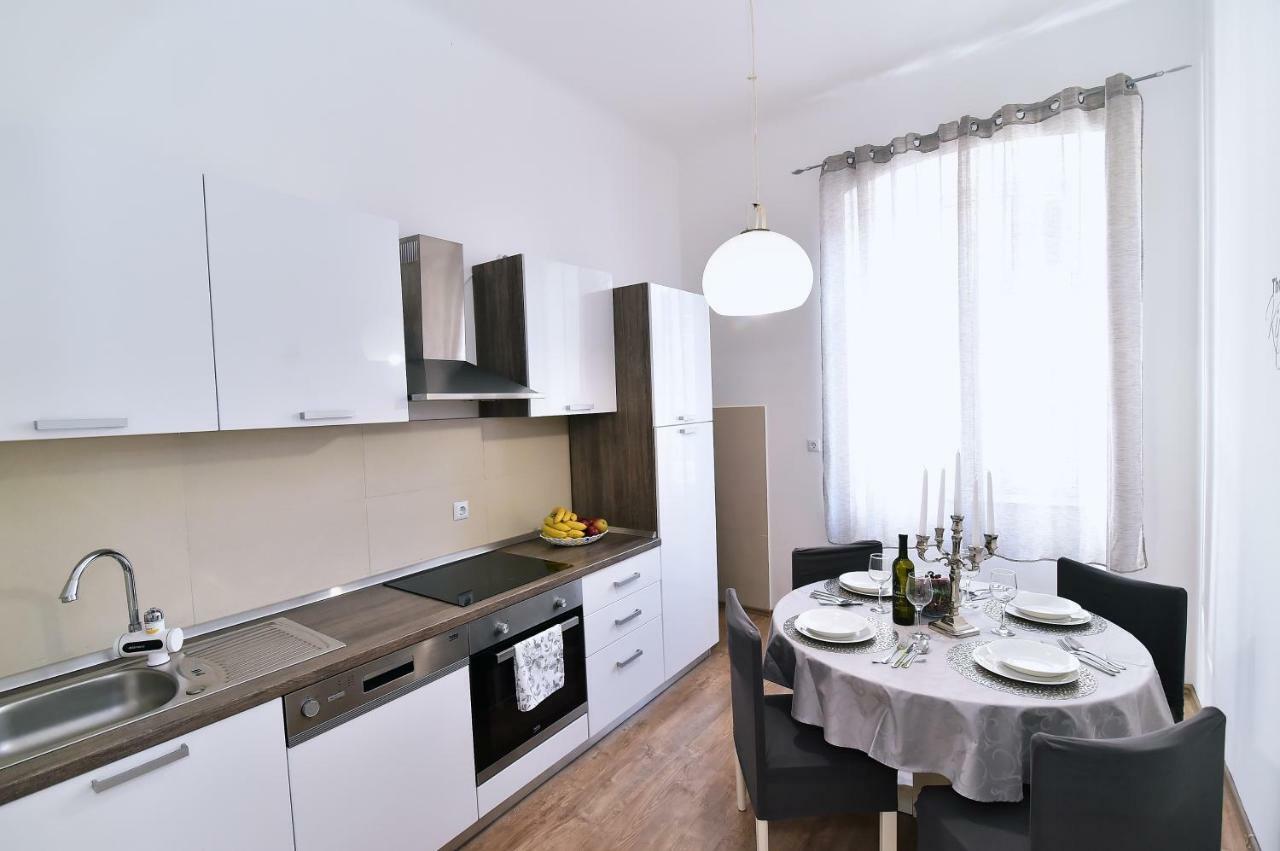 Donatella Lägenhet Rijeka Exteriör bild